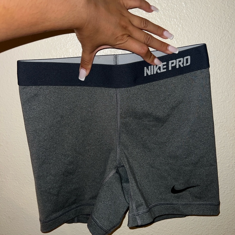 Nike Pro Heather Gray Performance Shorts size small